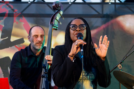 Lori Williams & Band 17.7 (10)